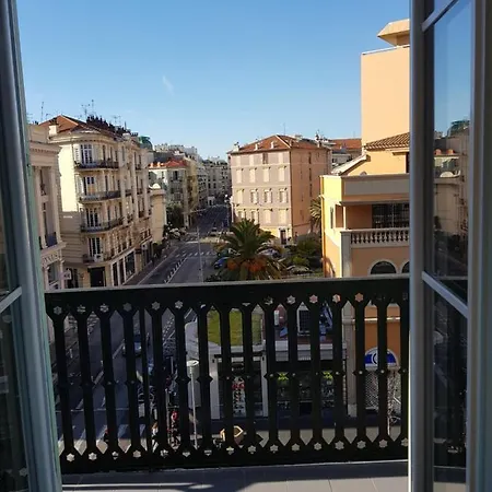 Lejlighedshotel Adonis